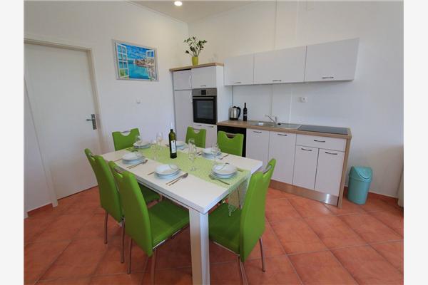Apartment A1, for 6 persons