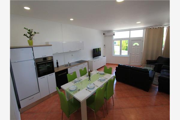 Apartment A1, for 6 persons
