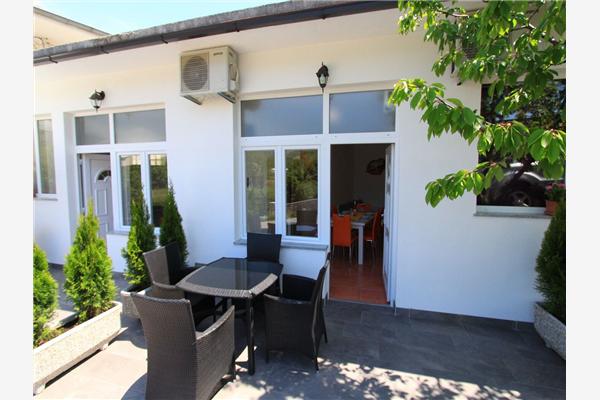 Apartment A2, for 6 persons