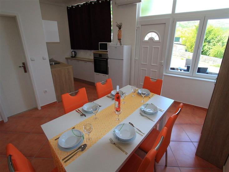 Apartment A2, for 6 persons