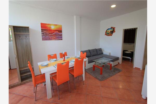 Apartment A2, for 6 persons