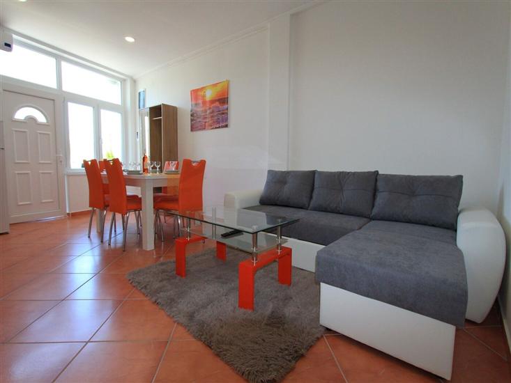 Apartment A2, for 6 persons