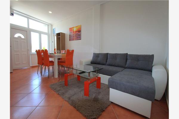Apartment A2, for 6 persons