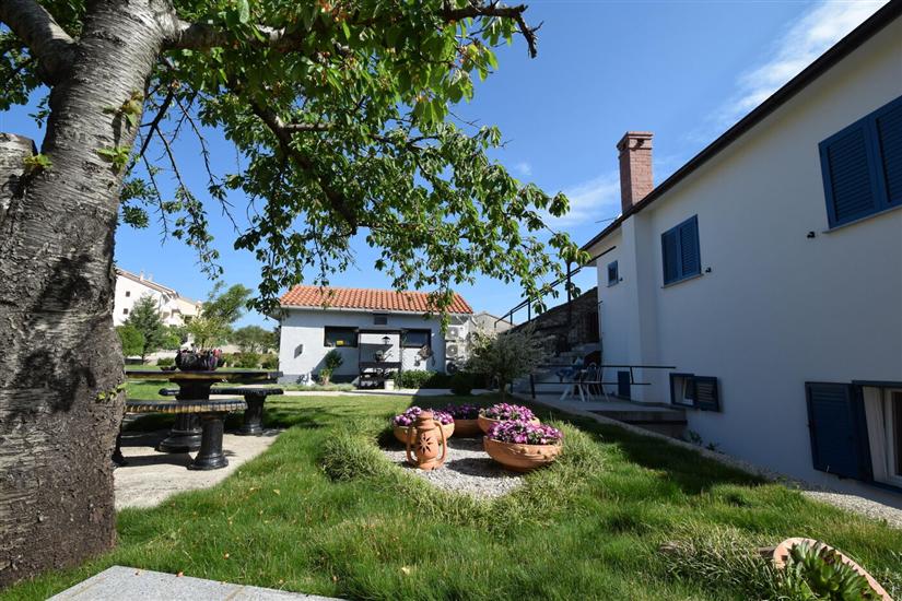 Apartments Silvijo
