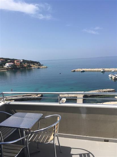 Apartment A4, for 4 persons