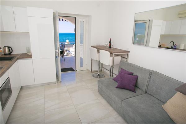 Apartment A1, for 5 persons