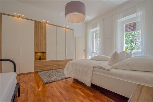 House A1, for 8 persons