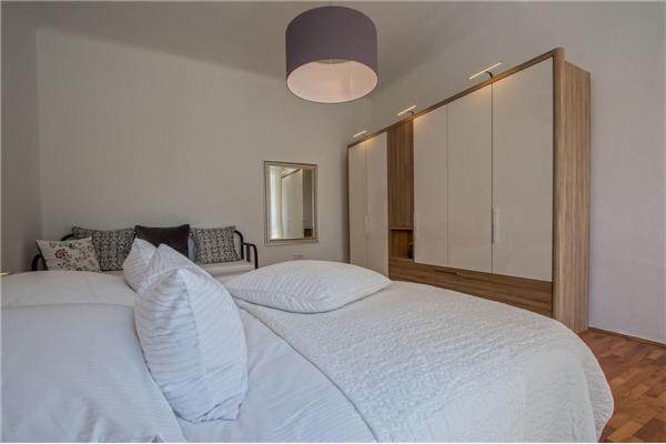 House A1, for 8 persons