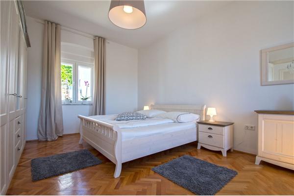 House A1, for 8 persons