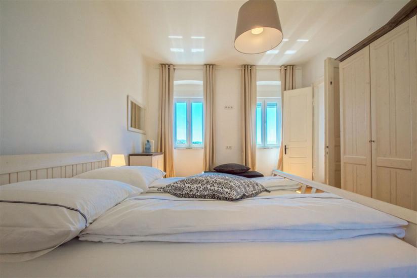 House A1, for 8 persons