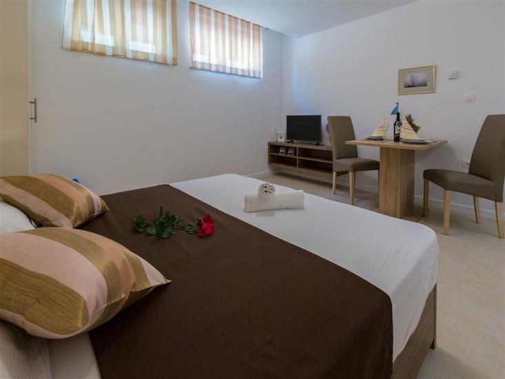 Apartment A5, for 2 persons