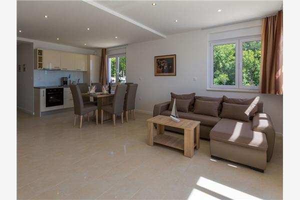 Apartment A2, for 6 persons