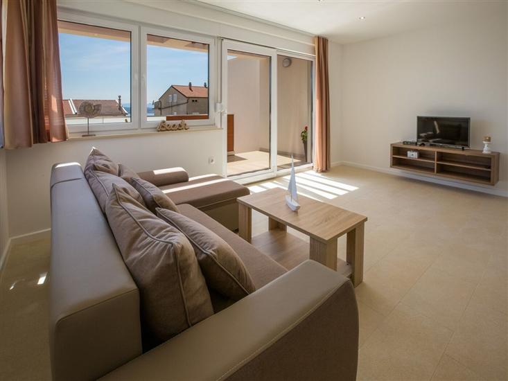 Apartment A2, for 6 persons