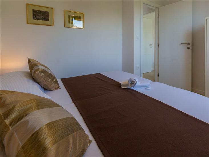 Apartment A2, for 6 persons