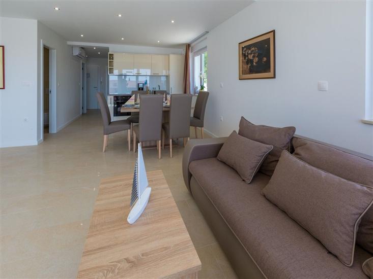 Apartment A6, for 6 persons