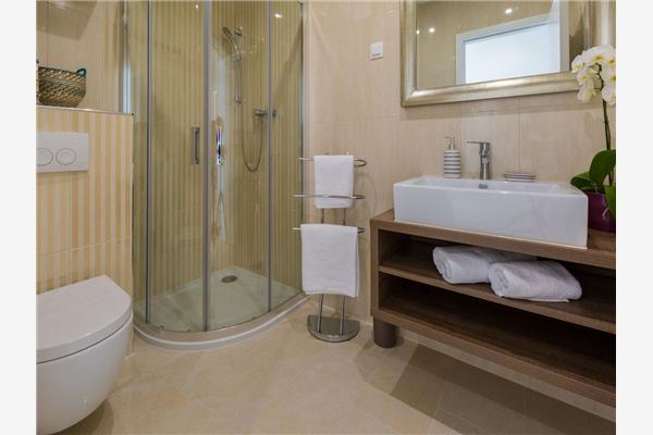 Apartment A6, for 6 persons