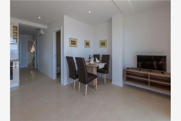 Apartment A7, for 4 persons