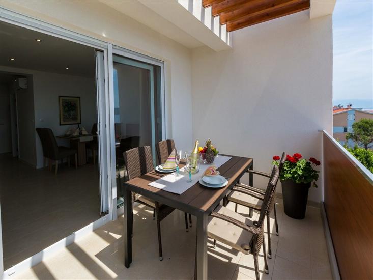 Apartment A8, for 4 persons