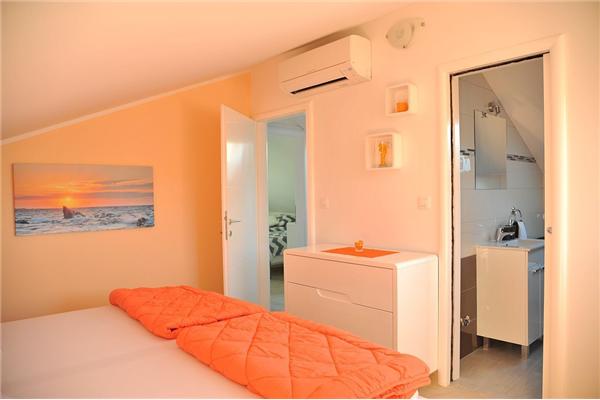 House K1, for 8 persons