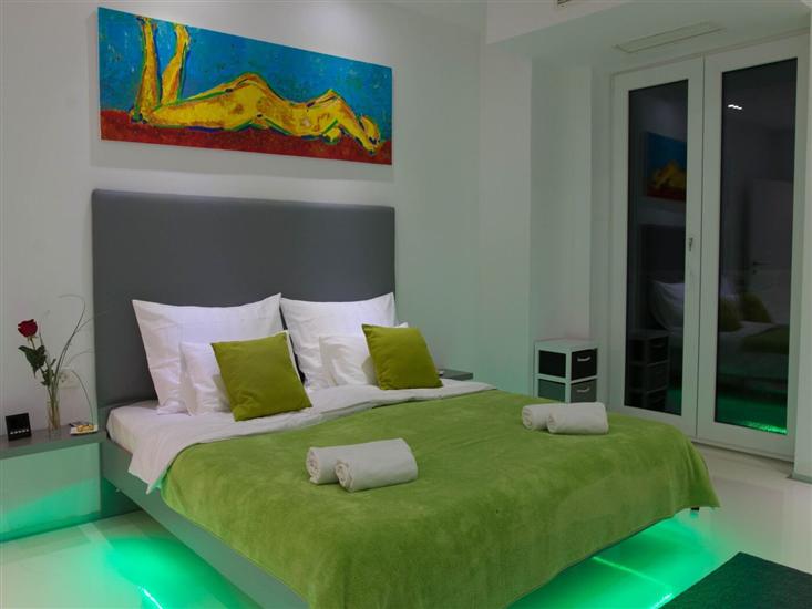 House K1, for 8 persons