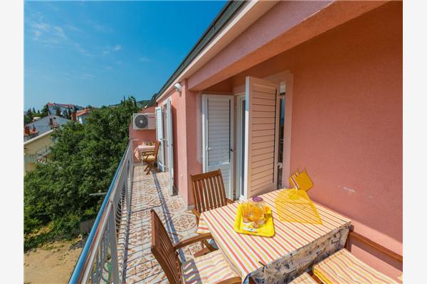 Apartment A3, for 5 persons