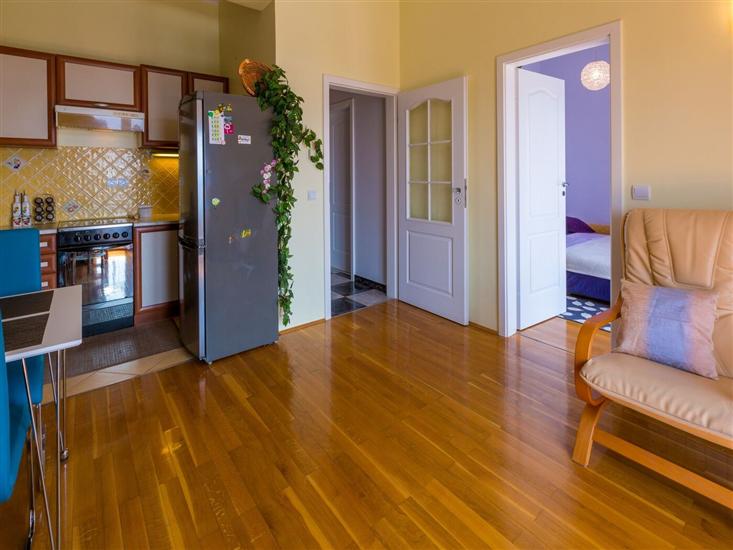 Apartment A3, for 5 persons