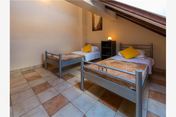 Apartman A2, na 5 osebe