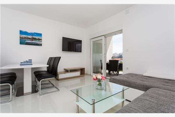 Apartment A5, for 6 persons