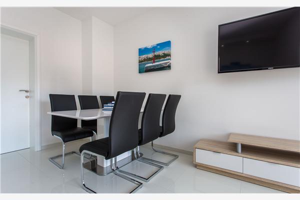 Apartment A5, for 6 persons