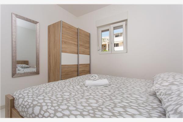 Apartment A5, for 6 persons