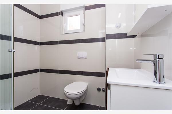 Apartment A5, for 6 persons