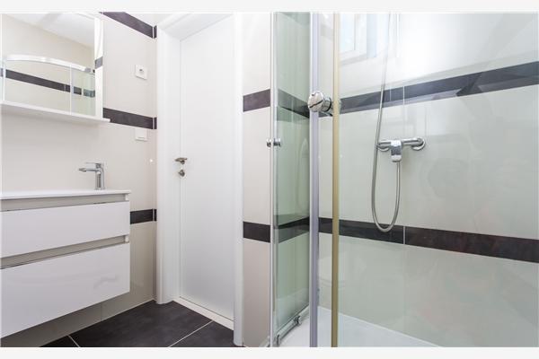 Apartment A5, for 6 persons