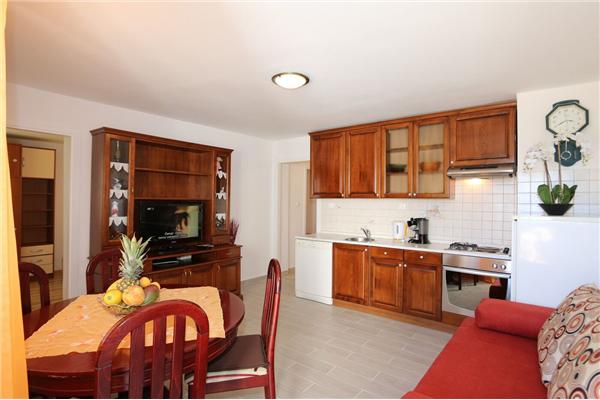 Apartment A2, for 5 persons