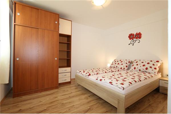 Apartment A2, for 5 persons