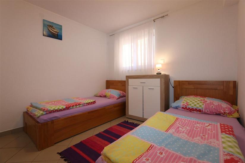 Apartment A2, for 5 persons