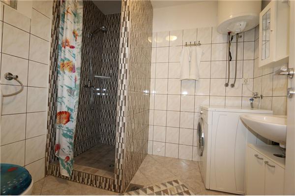 Apartment A2, for 5 persons