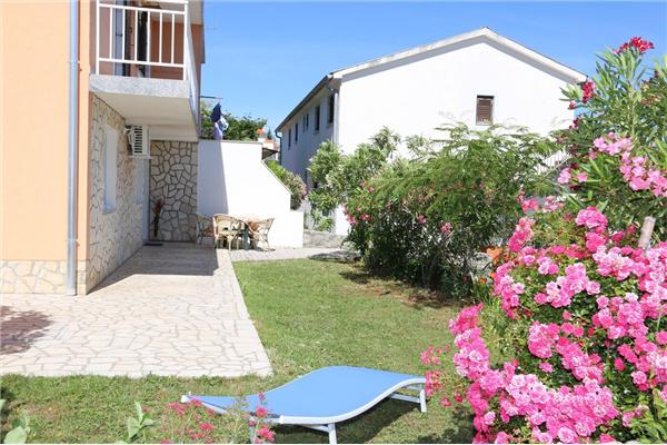 Apartment A2, for 5 persons