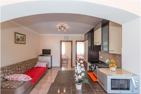 Apartment A1, for 5 persons