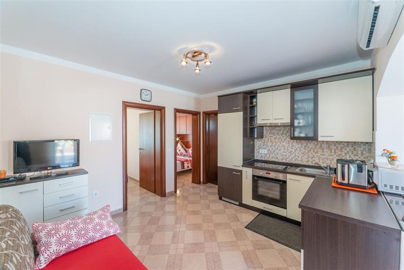 Apartment A1, for 5 persons