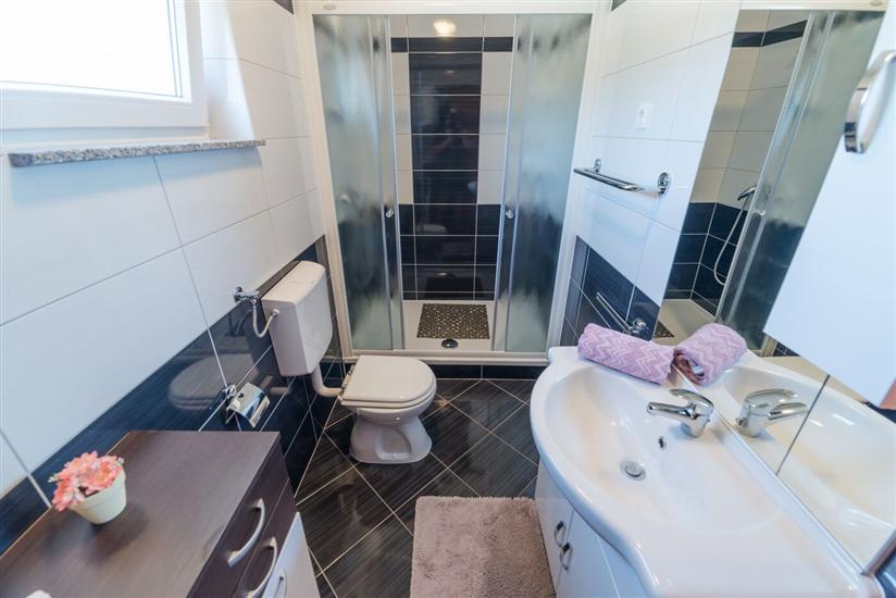 Apartment A2, for 5 persons