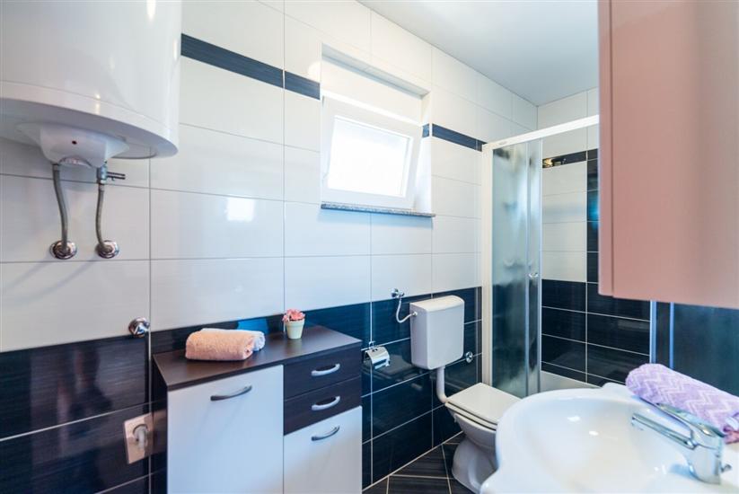 Apartment A2, for 5 persons