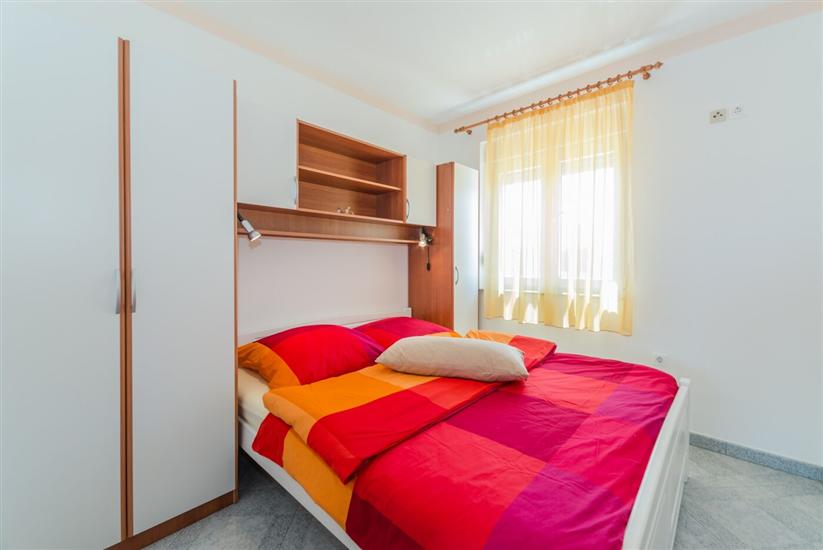 Apartment A2, for 5 persons