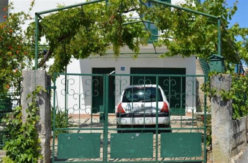 Apartments Oliva