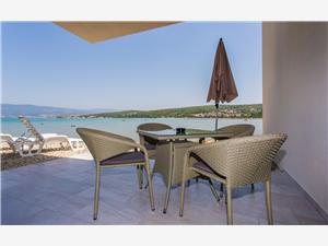 Beachfront accommodation Kvarners islands,BookSabbiaFrom 382 €