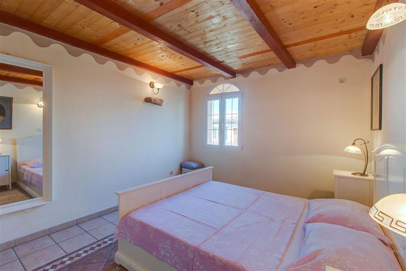 Apartment A1, for 8 persons