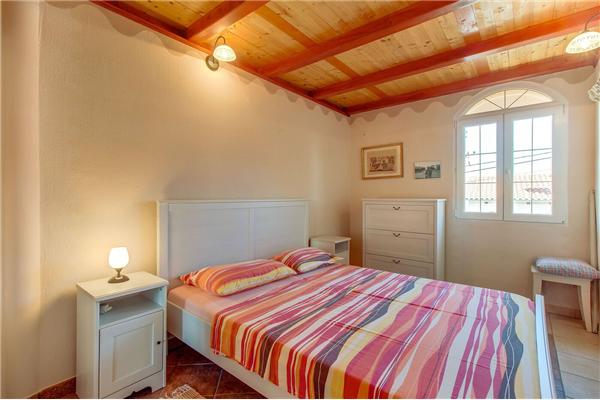 Apartment A1, for 8 persons