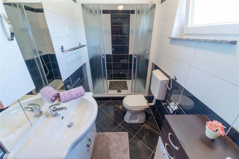 Apartment A3, for 5 persons