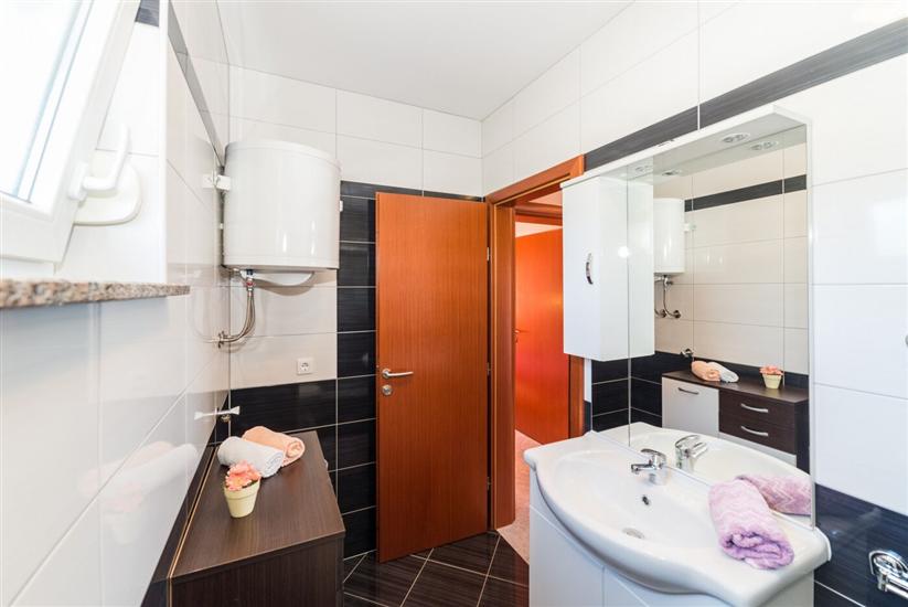 Apartment A3, for 5 persons