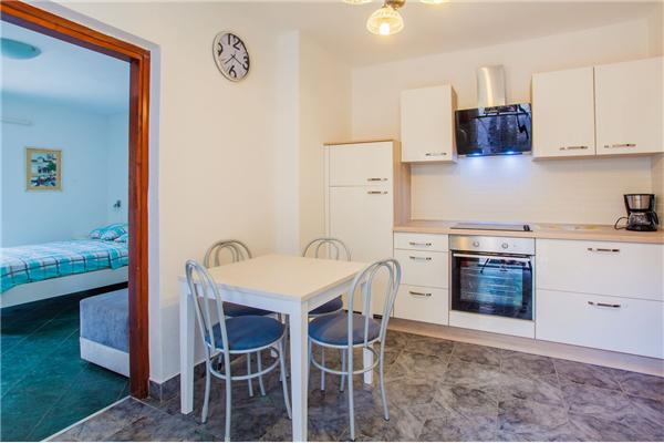 Apartment A2, for 3 persons