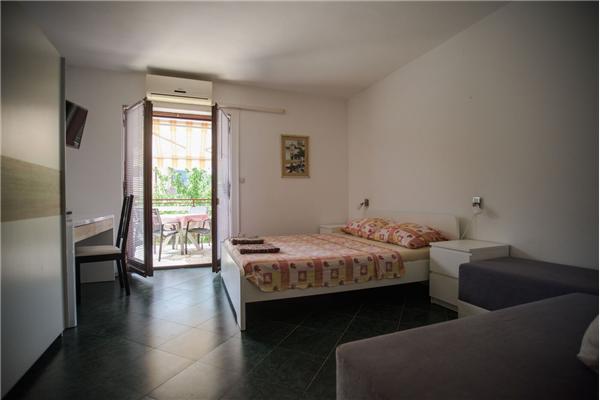 Apartment A2, for 3 persons